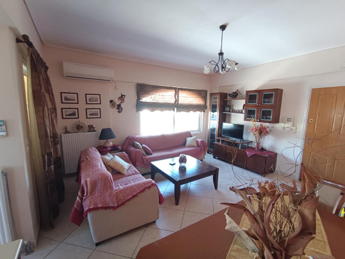Thalia Apartment In Kalamata, 15' Walk From The City Center And The Beach Exterior photo
